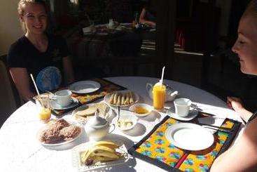 تختخواب و صبحانه Ella Nature Resort