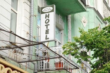 تختخواب و صبحانه Maison Blanche Kyiv City Center