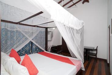 تختخواب و صبحانه Mass Eco Cabana Yoga & Spa Unawatuna