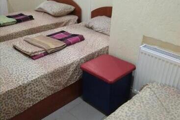 Hostel Mnogoborets F. Klub
