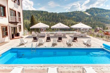 هتل F&b Spa Resort