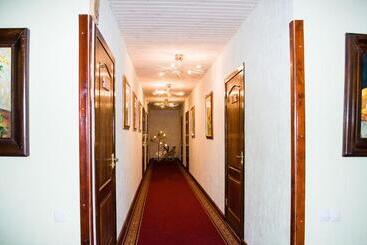 هتل Guest House De Rishelye