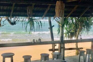 هتل Sea View Villa