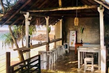 هتل Sea View Villa