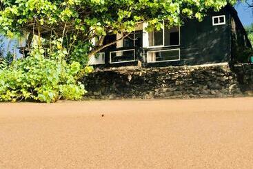 هتل Sea View Villa