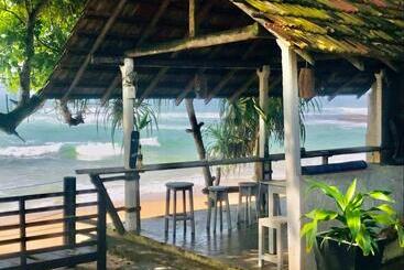 هتل Sea View Villa