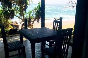 هتل Sea View Villa