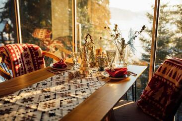 Stara Pravda Hotel   History