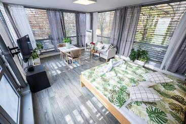 تختخواب و صبحانه Atelier Lanna