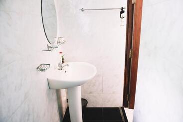 تختخواب و صبحانه Kadolana Guest House