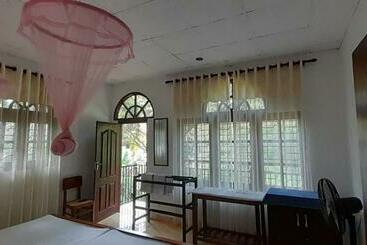 تختخواب و صبحانه Le Meridien Bnb