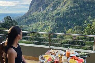 تختخواب و صبحانه Zion View Ella Green Retreat