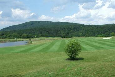 Отель Beroun Golf Club