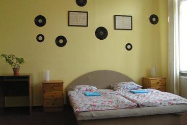 هتل Hostel Moravia Ostrava