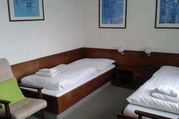 هتل Saloon