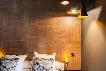 هتل Urban Suite Santander