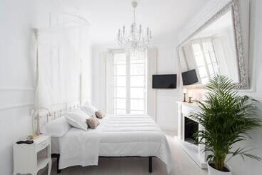 هتل Urban Suite Santander