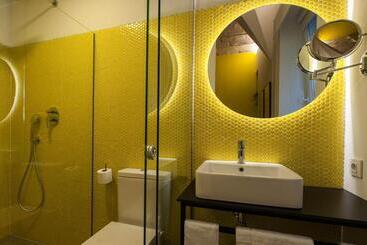 هتل Urban Suite Santander