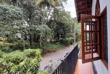 تختخواب و صبحانه Le Meridien Bnb