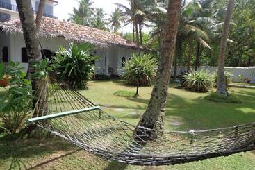 Villa Tissa Beach Resort