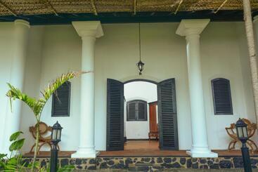 Villa Tissa Beach Resort