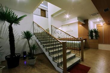 هتل La Villa