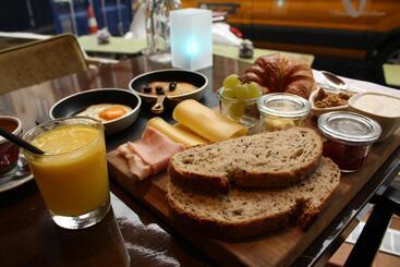 تختخواب و صبحانه Boutique Hotel De Salon