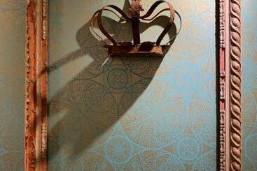 تختخواب و صبحانه Boutique Hotel De Salon