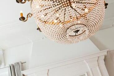 تختخواب و صبحانه Boutique Hotel De Salon