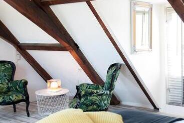 تختخواب و صبحانه Boutique Hotel De Salon