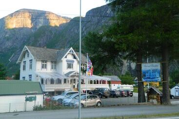 住宿加早餐  Eidfjord Gjestgiveri