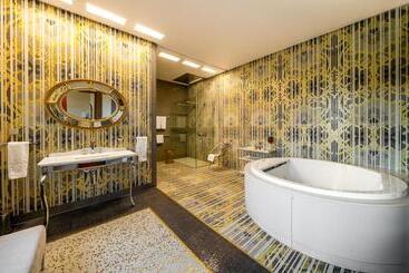 Harmony Park Hotel & Spa