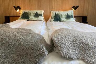 هتل Breidablikk Guesthouse