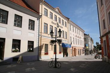 هتل Draakon