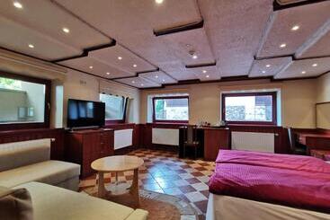 هتل Galia Apartments In Druskininkai