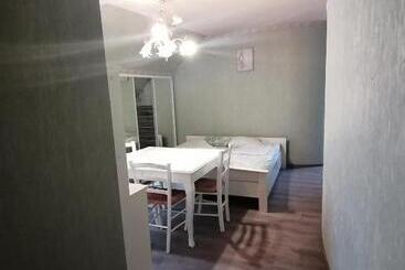 هتل Guest House Krista
