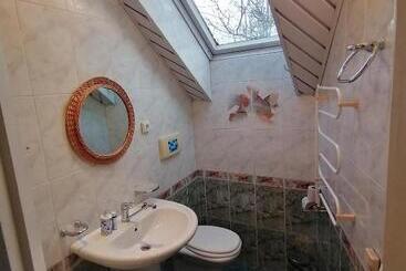 هتل Guest House Krista