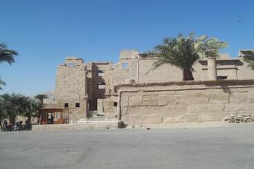 هتل Nour El Balad