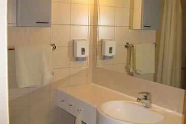 هتل Unicare Røros