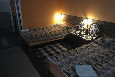 Tolli Hostel & Holiday House