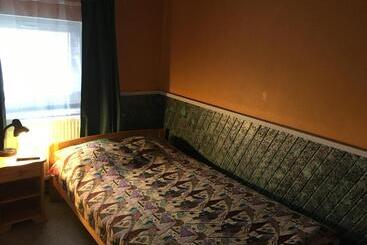Tolli Hostel & Holiday House