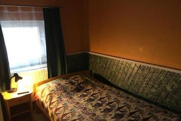 Tolli Hostel & Holiday House