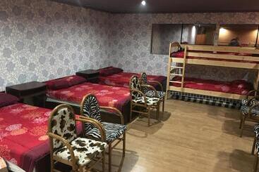 Tolli Hostel & Holiday House