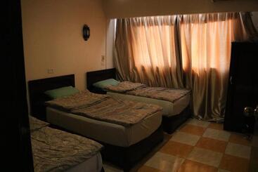 Wake Up! Cairo Hostel