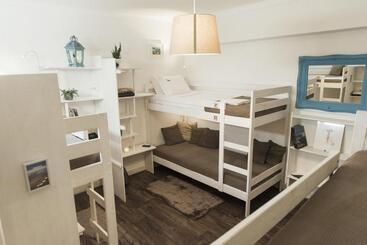 هاستل Laneez Ericeira Surf House