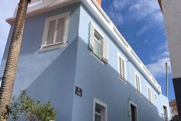 هاستل Madeira Surf Camp