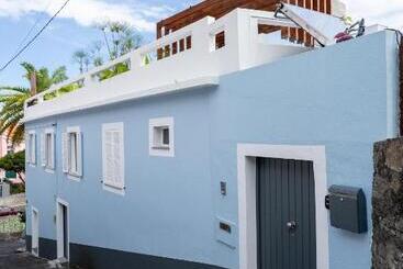 هاستل Madeira Surf Camp