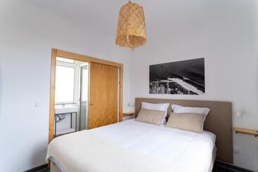 هاستل Madeira Surf Camp