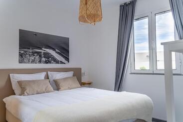 هاستل Madeira Surf Camp