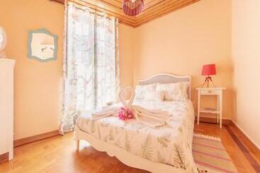 هاستل Sunlight House